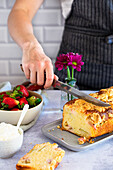 Rhubarb crumble cake