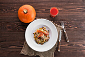 Pasta with chicken, oyster mushrooms and dried pumpkin