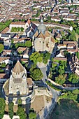Frankreich, Seine et Marne, Provins, von der UNESCO zum Weltkulturerbe erklärt, die Oberstadt und die Stadtmauern (Luftbild)