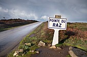 Frankreich, Finistere, Iroise, Pointe de Sizun, Plogoff, Pointe du Raz, Sturm an der Pointe du Raz, Großes Nationaldenkmal