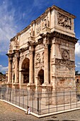 Italien, Latium, Rom, historisches Zentrum, das von der UNESCO zum Weltkulturerbe erklärt wurde, der Triumphbogen des Konstantin