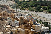 Yemen, Hadhramaut Governorate, Wadi Do'an, Khaila, Buqshan Khaila Palace, mud houses