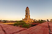 Kuba, Provinz Sancti Spiritus, Trinidad de Cuba, von der UNESCO zum Weltkulturerbe erklärt, ehemaliges Kloster San Francisco de Asis, heute Museo de la lucha contra banditismo