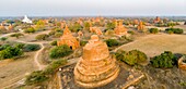 Myanmar (Burma), Region Mandalay, buddhistische archäologische Stätte von Bagan, die von der UNESCO zum Weltkulturerbe erklärt wurde (Luftaufnahme)