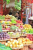 Portugal, Madeira Island, Funchal, market (Mercado dos Lavradores), Fruit Vendor