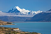 New Zealand, South Island, Canterbury region, Aoraki Mount Cook, 3724 m, labelled Unesco World Heritage Site and Pukaki lake, Aoraki Mount Cook Park