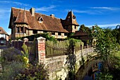 Frankreich, Calvados, Pays d'Auge, Beuvron en Auge, mit dem Label Les Plus Beaux Villages de France (Die schönsten Dörfer Frankreichs), Fachwerkhaus