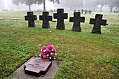 Frankreich, Calvados, La Cambe, Deutscher Soldatenfriedhof des Zweiten Weltkriegs, Ein Deutscher Soldat (ein deutscher Soldat)