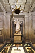Frankreich, Paris, Gebiet, das von der UNESCO zum Weltkulturerbe erklärt wurde, Kuppel von Les Invalides, Grabmal von Napoleon II