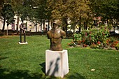 France, Paris, Pitie Salpetriere Hospital, Roger Vene sculptures in the garden