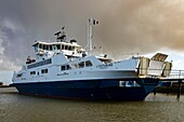 France, Gironde, Verdon sur Mer, the Estuaire, the ferry that crosses the Gironde