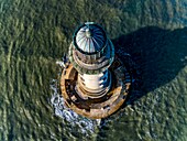 Frankreich, Gironde, Verdon sur Mer, Felsplateau von Cordouan, Leuchtturm von Cordouan, von der UNESCO zum Weltkulturerbe erklärt, Gesamtansicht bei Flut (Luftaufnahme)