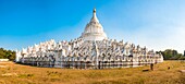 Myanmar (Burma), um Mandalay, Mingun, Hsinbyume Pagode oder Shin Bomei oder Mya Thein Tan, XIX Jahrhundert