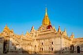Myanmar (Burma), Region Mandalay, buddhistische archäologische Stätte von Bagan, von der UNESCO zum Weltkulturerbe erklärt, Ananda pahto Tempel (Luftaufnahme)