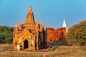 Myanmar (Burma), Mandalay region, Buddhist archaeological site of Bagan, group of temples of Lemyethna