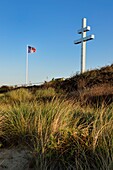 Frankreich, Calvados, Courseulles sur Mer, Juno Beach, Lothringer Kreuz zum Gedenken an die Rückkehr von General de Gaulle auf französischen Boden am 14. Juni 1944