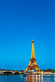 Frankreich, Paris, von der UNESCO zum Weltkulturerbe erklärtes Gebiet, Seineufer, Eiffelturm (© SETE Bideau)