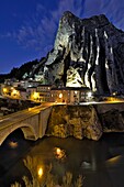 France, Alpes de Haute Provence, Sisteron, La Durance river, La Baume bridge and rock, Saint Dominique church