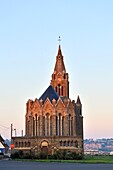 Frankreich, Seine Maritime, Pays de Caux, Cote d'Albatre, Dieppe, die 1876 erbaute Kirche Notre Dame de Bon Secours auf der Spitze des nördlichen Kliffs