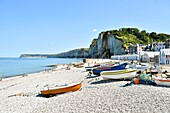 Frankreich, Seine Maritime, Yport, der Strand und die Steilküste