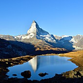 Switzerland, canton of Valais, Zermatt, the Matterhorn (4478m) from Lake Stellisee
