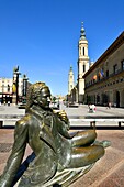 Spain, Aragon Region, Zaragoza Province, Zaragoza, Plaza del Pilar, Monument to Francisco of Goya in front of La Lonja and the Basilica del Pilar (Our Lady of Pilar)
