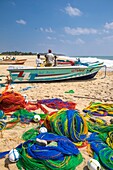 Sri Lanka, Ostprovinz, Pottuvil, Arugam Bucht, zurück vom Fischen am Pottuvil Strand