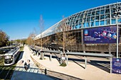 Frankreich, Isere, Grenoble, Paul-Mistral-Park, Stade des Alpes und die Straßenbahn