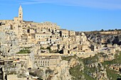 Italien, Basilikata, Matera, von der UNESCO zum Weltkulturerbe erklärte troglodytische Altstadt, Kulturhauptstadt Europas 2019, Sassi di Matera, Sasso Caveoso mit der Kathedrale