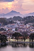 Sri Lanka, Central province, Kandy, a World Heritage Site, view of the town on the edge of Kandy lake