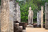 Sri Lanka, Nördliche Zentralprovinz, archäologische Stätte von Polonnaruwa, UNESCO-Welterbestätte, Dalada Maluwa oder Terrasse der Zahnreliquie (Heiliges Viereck), Atadage