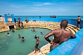 Sri Lanka, Northern province, Jaffna, Keerimalai, the sacred baths of fresh water bordering the Indian Ocean
