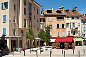 Frankreich, Hautes Alpes, Gap, der Place aux Herbes wurde zur Fußgängerzone