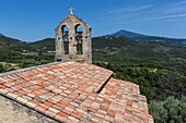 France, Vaucluse, Dentelles de Montmirail, village of Suzette