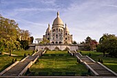 France, Paris, Montmartre hill, Sacre Coeur Basilica