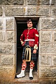 Canada, Nova Scotia, Halifax, Citadel Hill National Historic Site, soldier re-enactor in scottish uniform, MR-CAN-18-01