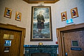 Kanada, Neuschottland, Antigonish, St. Francis Xavier University, Hall of Clans, Wappen schottischer Familien, die das Gebiet besiedelten, ausgestellt