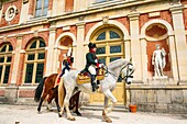 Frankreich, Seine et Marne, Schloss Fontainebleau, historische Rekonstruktion der Residenz von Napoleon I. und Josephine im Jahr 1809, Kaiser Napoleon zu Pferd