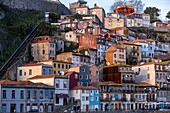 Portugal, Porto, Ribeira-Viertel, Anlegestelle des Douro