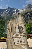 Frankreich, Isere, Oisans-Massiv, Nationalpark, Saint Christophe en Oisans, auf dem Friedhof die Stele von Pierre Gaspard, Gewinner des Meije