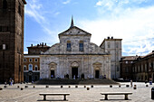 Kathedrale von Turin (Duomo di Torino), katholische Kathedrale, die dem Heiligen Johannes dem Täufer geweiht ist, erbaut im 15. Jahrhundert, mit der Kapelle des Heiligen Grabtuchs, in der das Turiner Grabtuch aufbewahrt wird, hinzugefügt im 17. Jahrhundert, Turin, Piemont, Italien, Europa