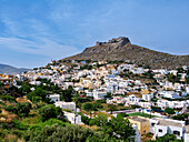 Platanos und mittelalterliche Burg von Pandeli, Agia Marina, Insel Leros, Dodekanes, Griechische Inseln, Griechenland, Europa