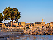 Ruinen der Basilika St. Stefanos bei Sonnenuntergang, Agios Stefanos Strand, Insel Kos, Dodekanes, Griechische Inseln, Griechenland, Europa