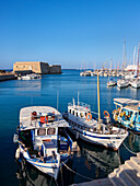 Alter venezianischer Hafen und die Festung von Koules, Stadt Heraklion, Kreta, Griechische Inseln, Griechenland, Europa