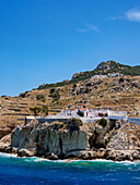 Kapelle und Friedhof in Pigadia, Insel Karpathos, Dodekanes, Griechische Inseln, Griechenland, Europa