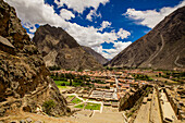 Hohe Ansicht von Ollantaytambo, Peru, Südamerika