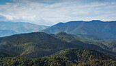 USA, Tennessee, Townsend, View of forested Smoky Mountains