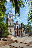 Kirche Santa Barbara oder Militärkathedrale Santa Barbara, erbaut in den späten 1500er Jahren in Santo Domingo, Dominikanische Republik. Sie gehört zum UNESCO-Weltkulturerbe. Juan Pablo Duarte, der Vater der Unabhängigkeit der Dominikanischen Republik, wurde 1813 in dieser Kirche getauft.
