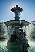 Die monumentalen Springbrunnen auf dem Rossio-Platz in Lissabon