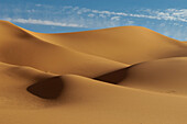 Sanddünen in der Erg Awbari. Wüste Sahara, Fezzan, Libyen